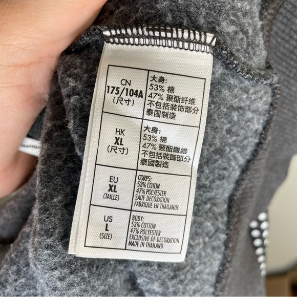 DISNEY PARKS Minnie Embroidered Zip Up size L - Picture 7 of 8